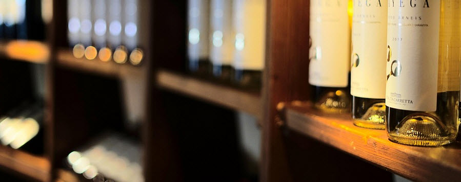 regały na wino sklep
